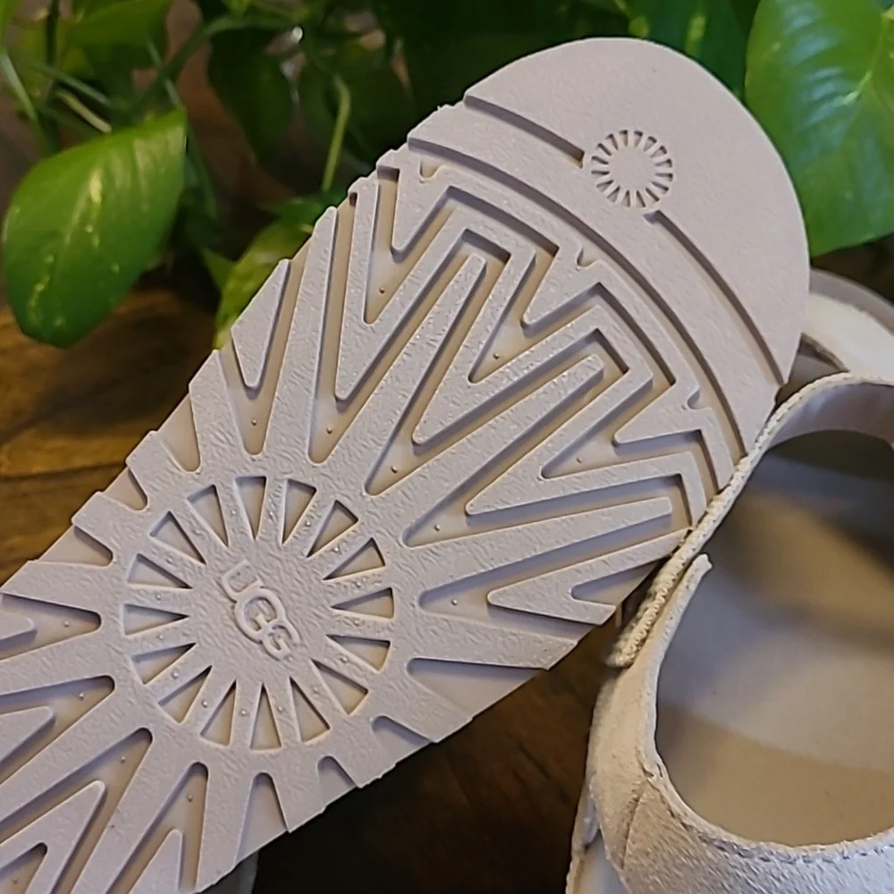 UGG Aubrey Platform sandals